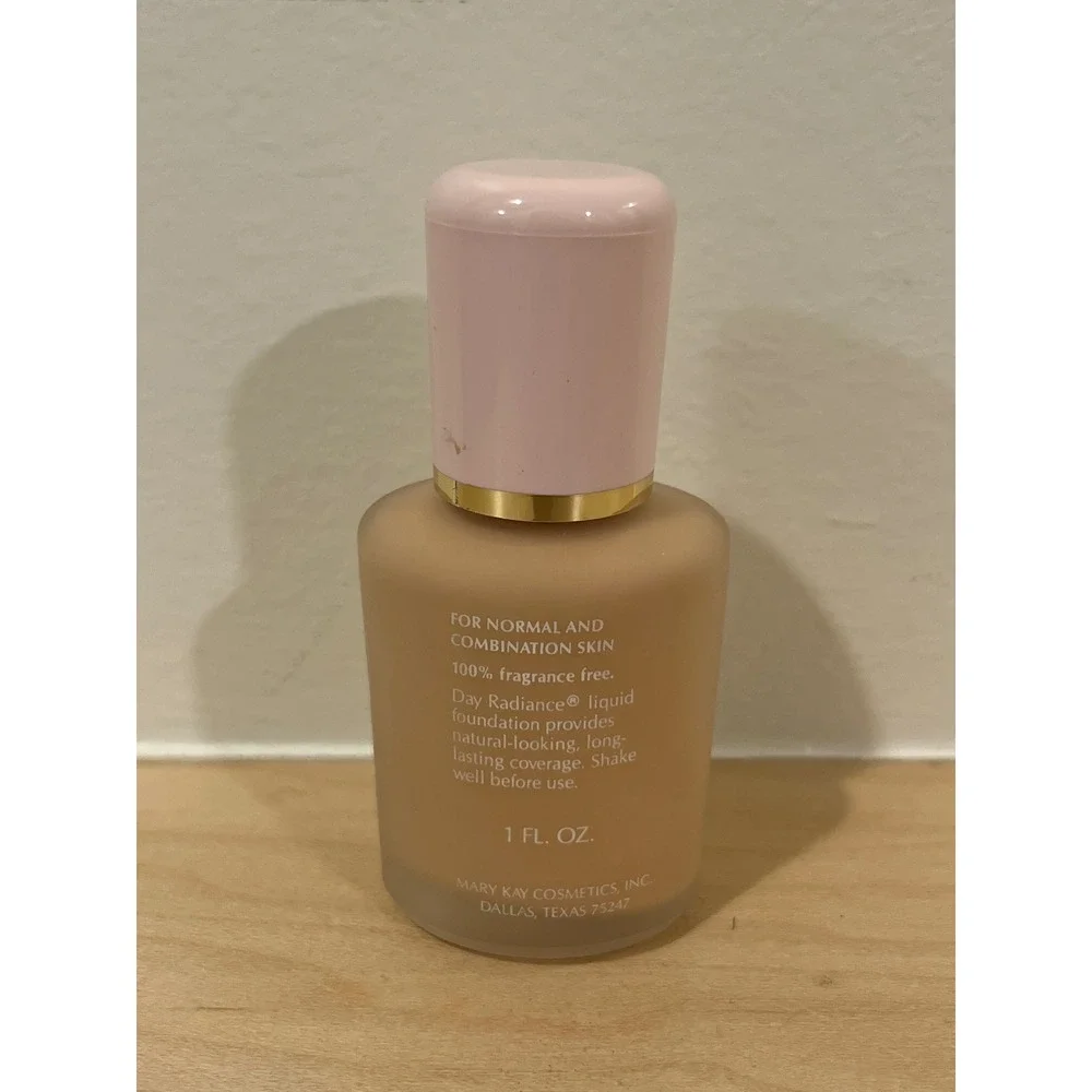 Mary Kay Day Radiance Liquid Foundation Misty Ivory 1 Fl Oz New‎ Boxed